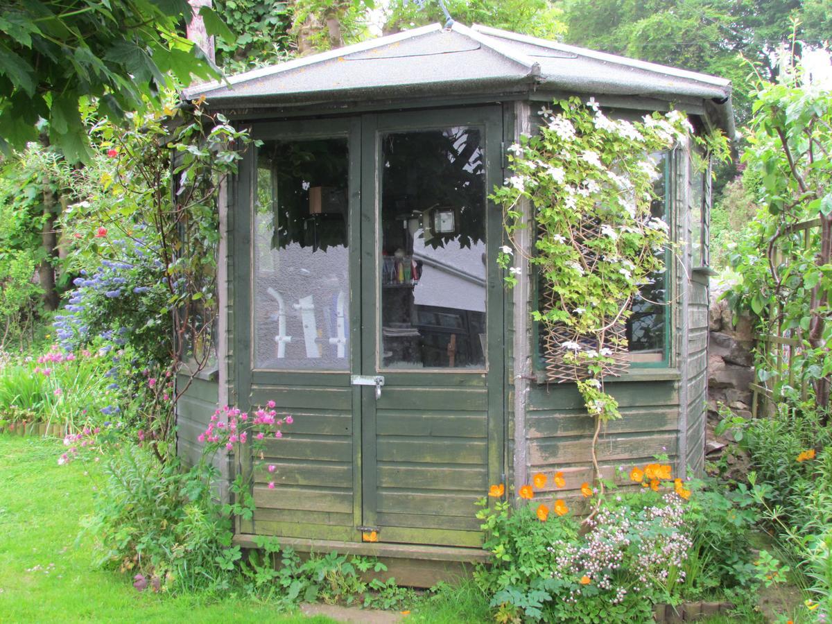 Celyn Villa Bed And Breakfast Holywell  Exterior photo